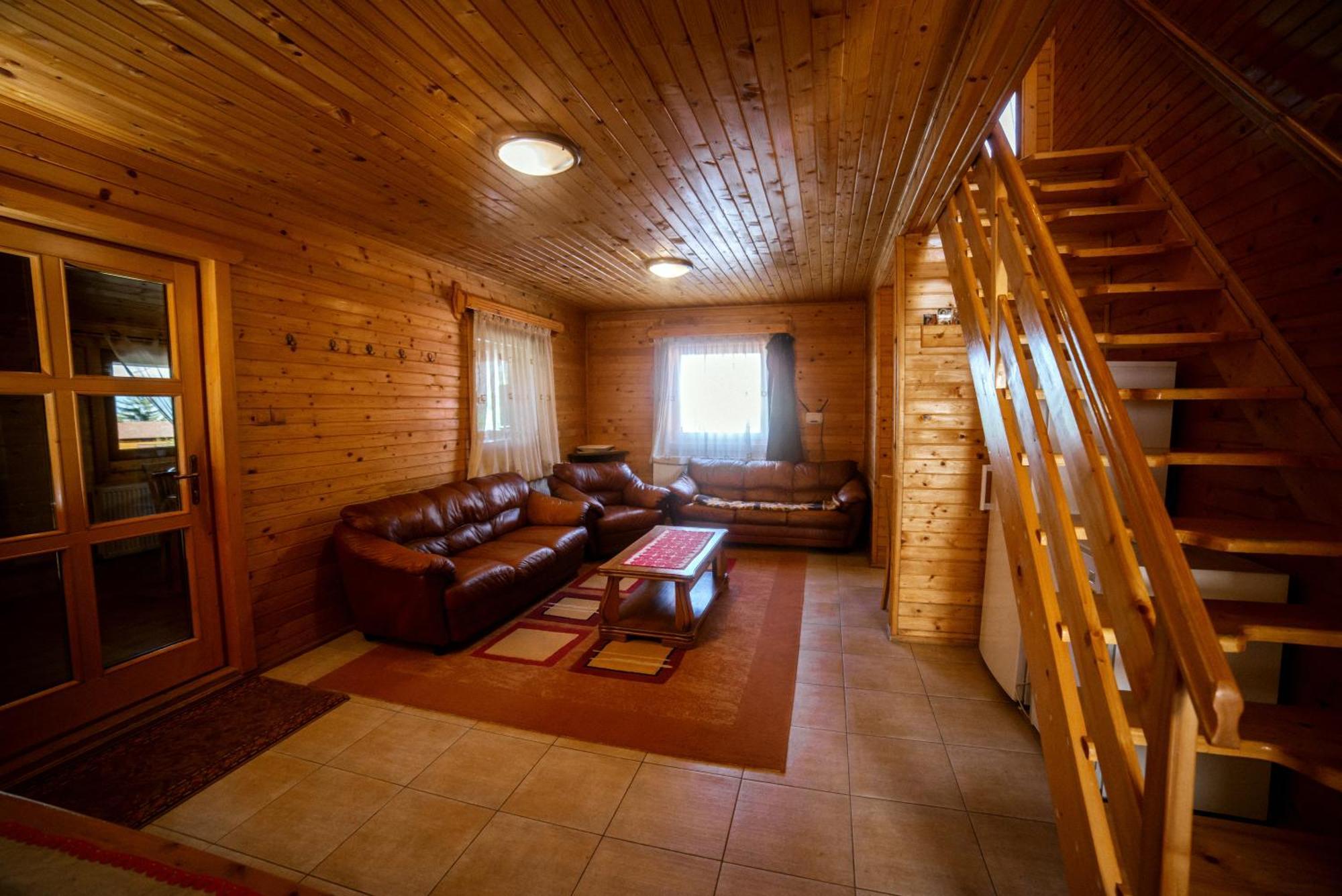Vivien Vendeghaz Villa Borzont Exterior photo